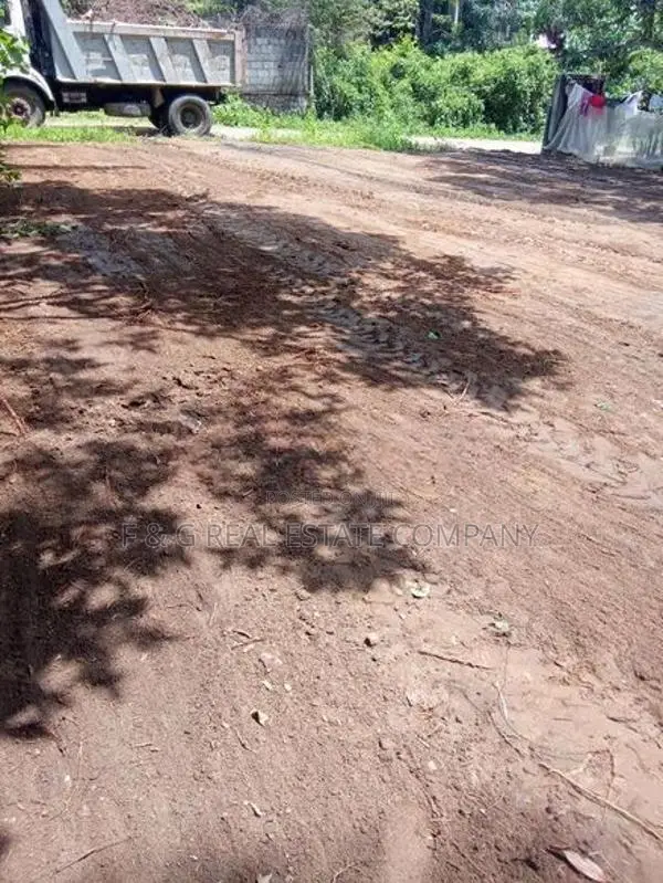 හොරණ ,පොකුණු විට බිම් කොටස් කීපයක් විකිණීමට