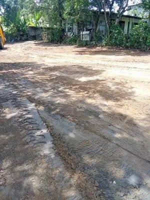 හොරණ ,පොකුණු විට බිම් කොටස් කීපයක් විකිණීමට