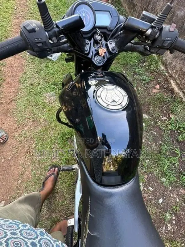 Bajaj Pulsar 135 2015