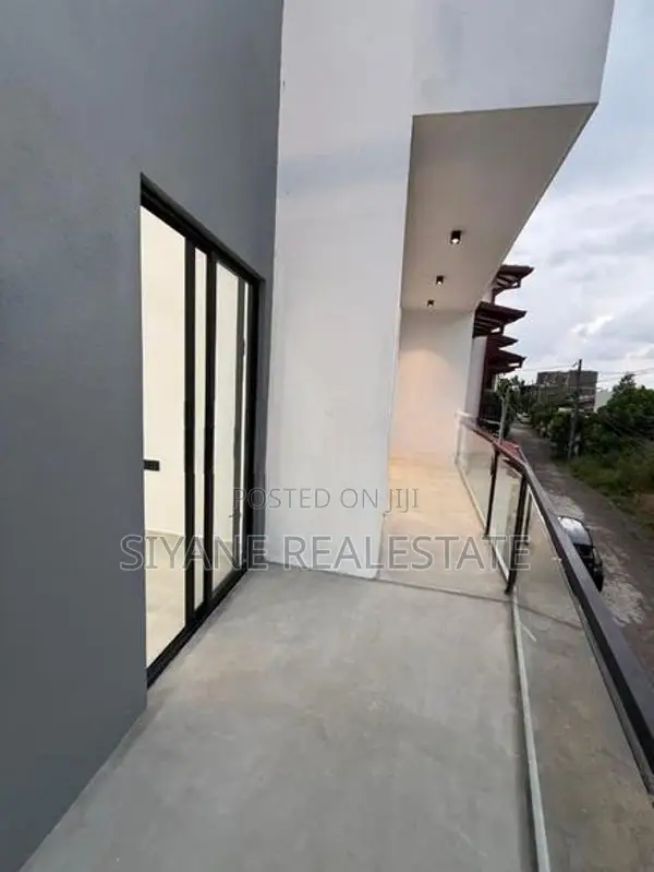 Luxury Modern House for Sale Athurugiriya