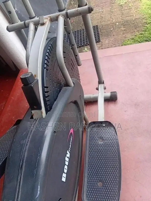 Body Trainer Exercise Machine