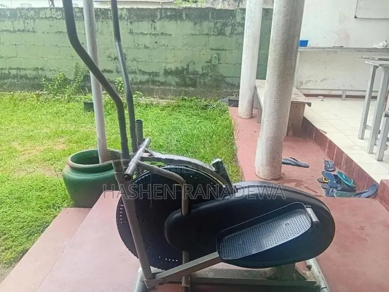 Body Trainer Exercise Machine