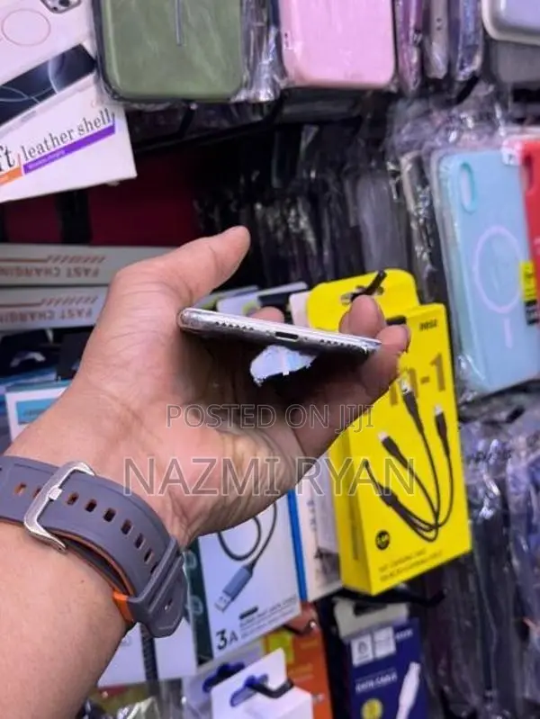 Apple iPhone X (Used)
