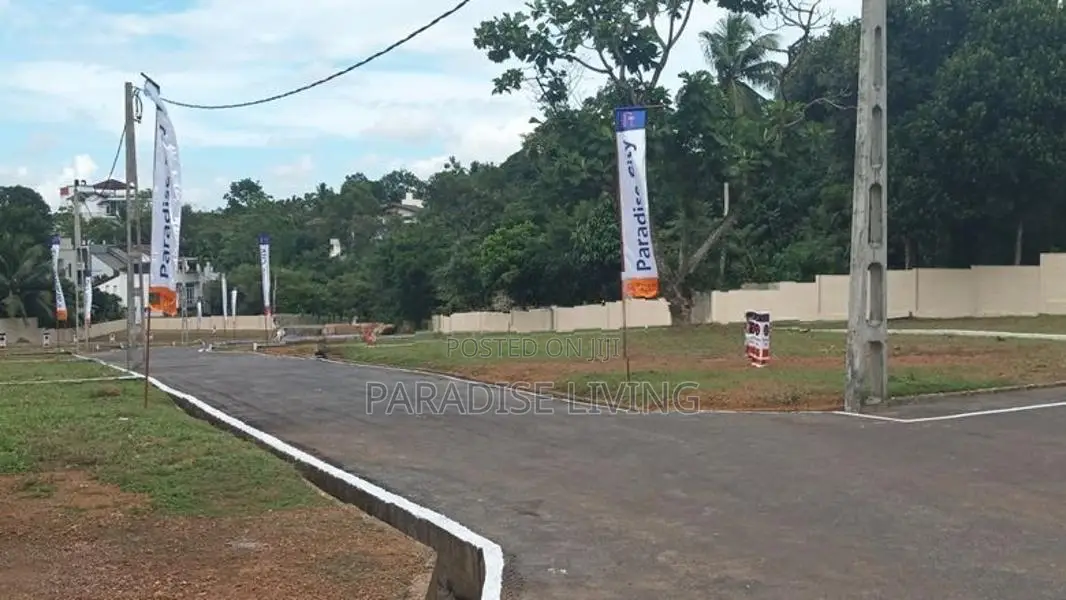 Land Plots in Hokandara