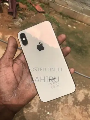 Apple iPhone XS 64GB (Used)