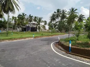 පොල්ගස්ඕවිට හන්දියට ආසන්නව බිම් කොටස් විකිණීමට