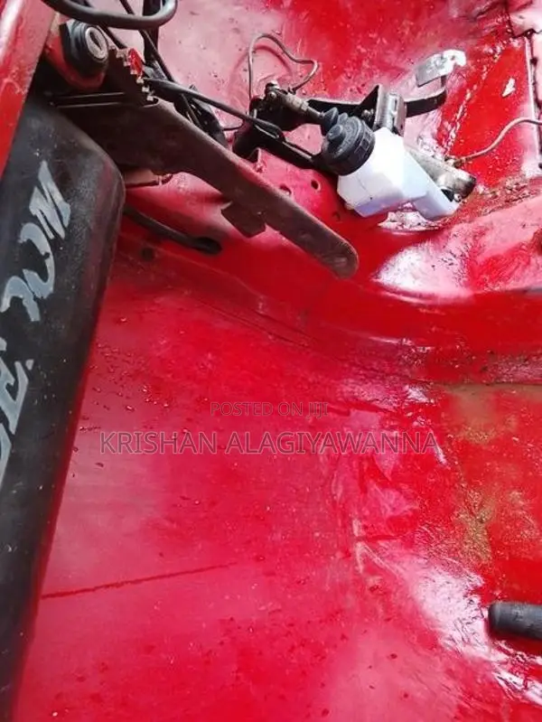 Bajaj RE 2001