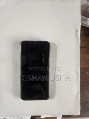 Apple iPhone XR (Used)