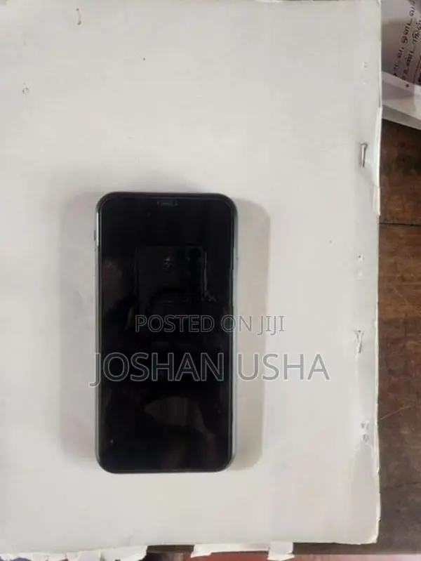Apple iPhone XR (Used)