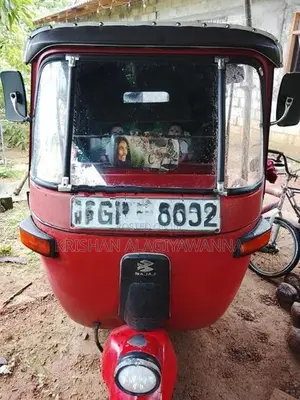 Bajaj RE 2001