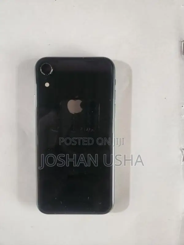Apple iPhone XR (Used)