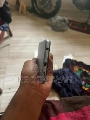 Vivo Y33s (Used)