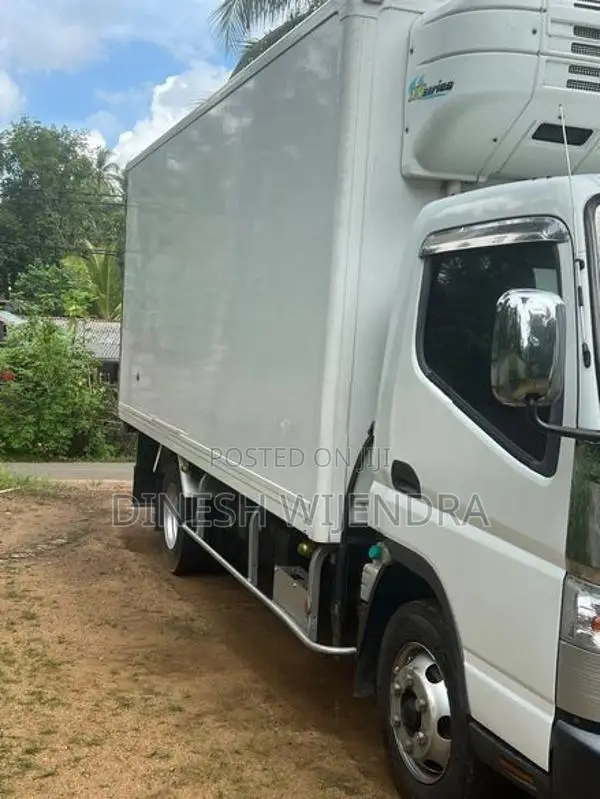 Mitsubishi Fuso 2015