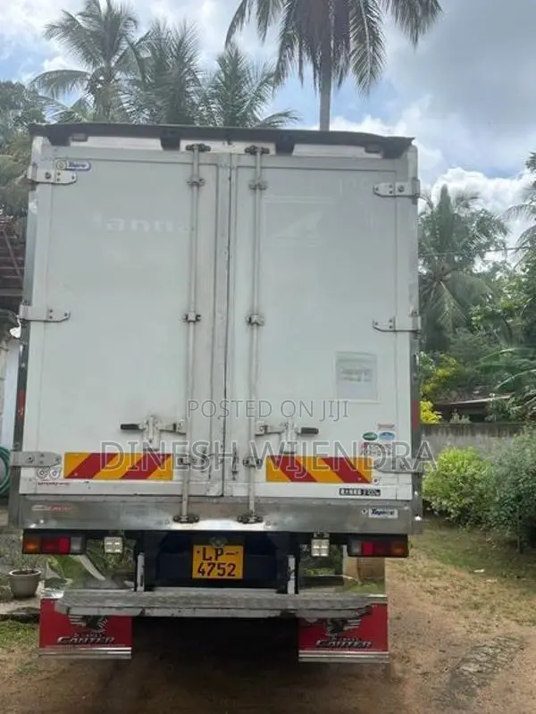 Mitsubishi Fuso 2015