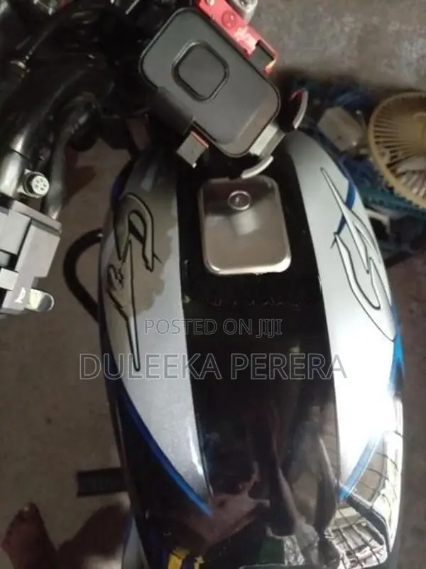 Bajaj CT100 2025
