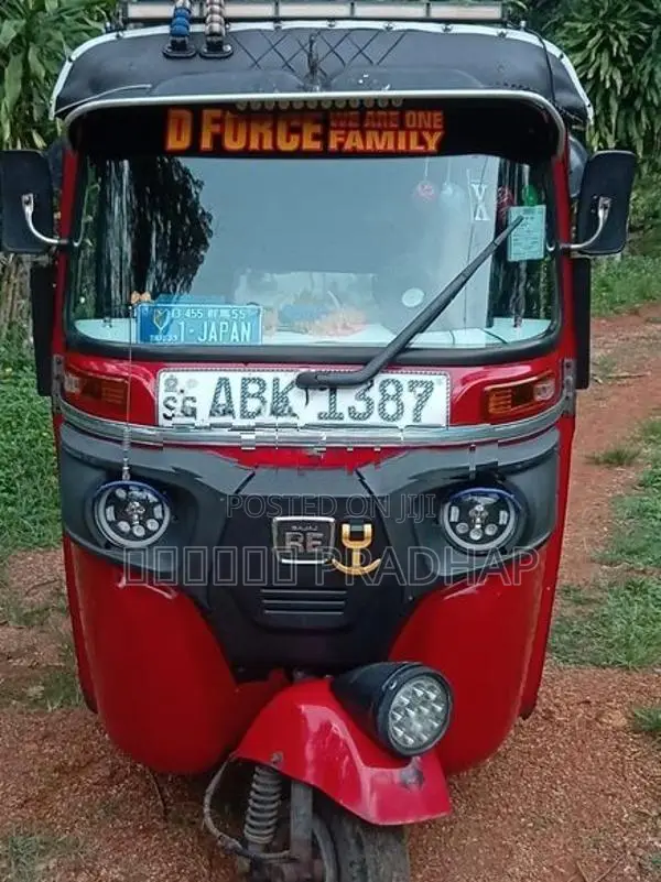 Bajaj RE 2017