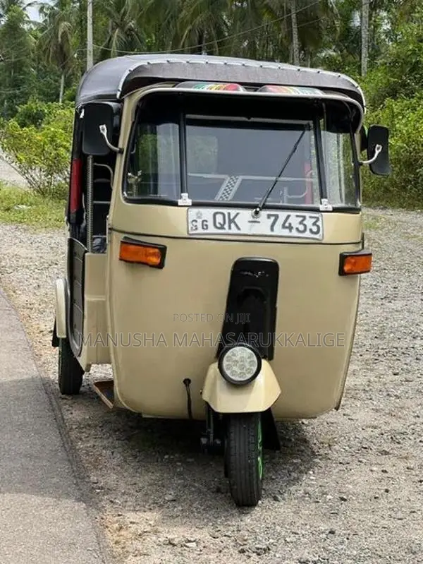 Bajaj RE 2008