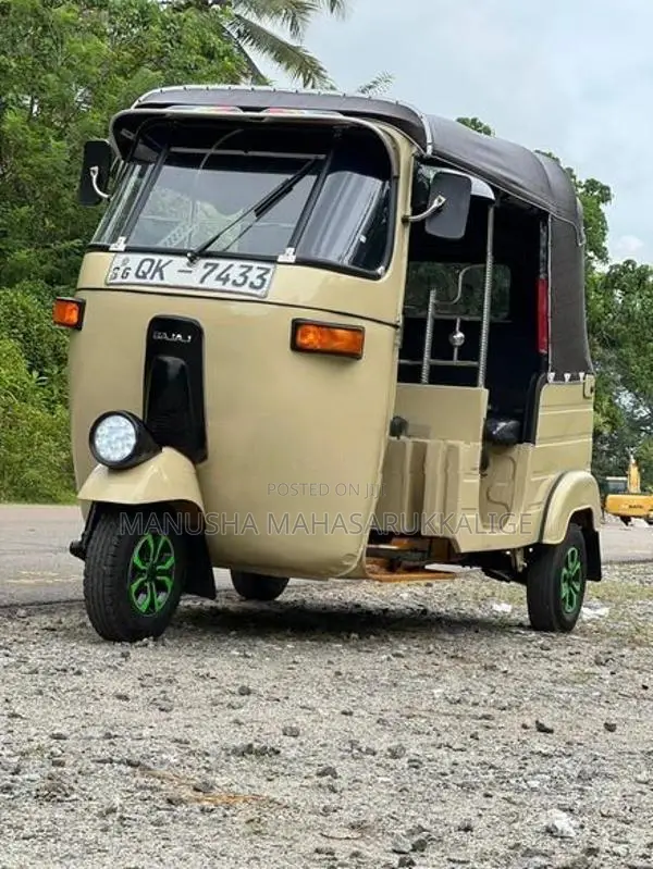 Bajaj RE 2008