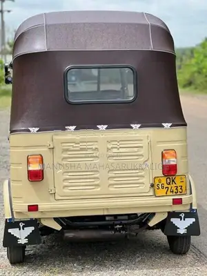 Bajaj RE 2008