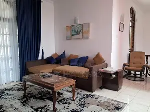 Ultra Luxury 5,600 Sq.Ft Solar-Powered Home – Nugegoda