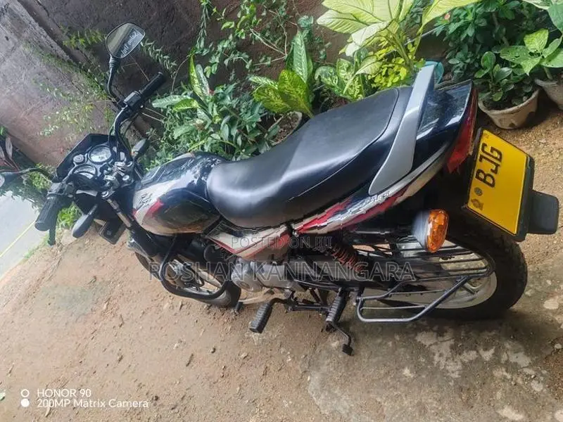 Bajaj CT100 2024