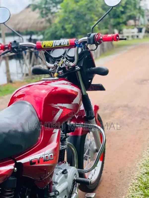 Bajaj CT100 2012