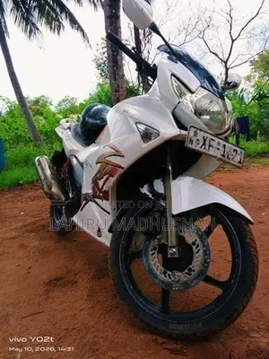 Hero Karizma ZMR 2013