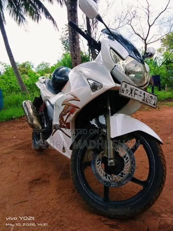 Hero Karizma ZMR 2013