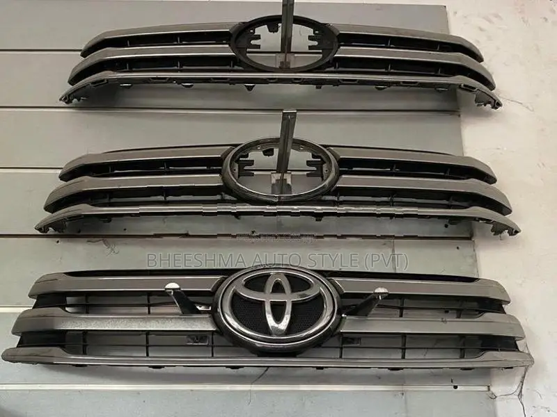 Toyota Hilux Revo Grill
