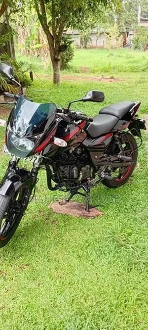 Bajaj Pulsar 180 2017