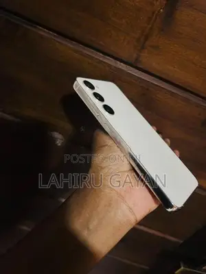Samsung Galaxy S23 (Used)