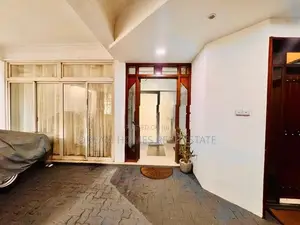 Ultra-Luxury House Facing Victoria Park – Alexandra Place, Colombo 07