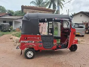 Bajaj RE 2005