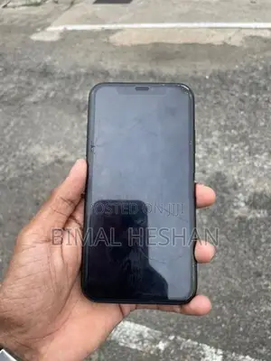 Apple iPhone XR (Used)