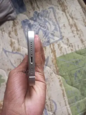 Apple iPhone 13 (Used)