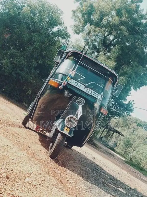 Bajaj RE 2009