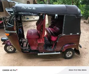 Bajaj RE 2004