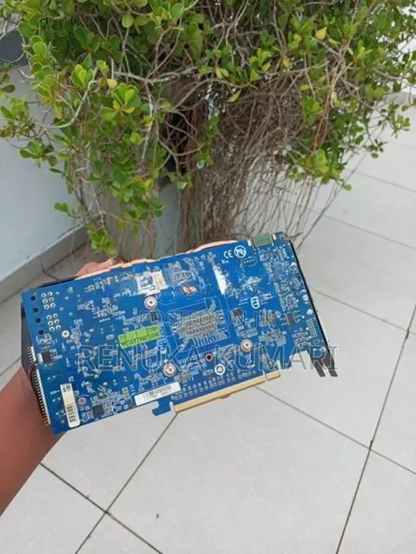 GTX 560 1 GB VGA