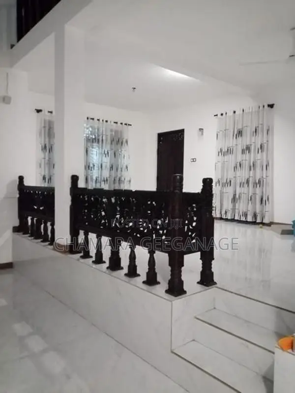 5 Bedroom House for Rent in Homagama