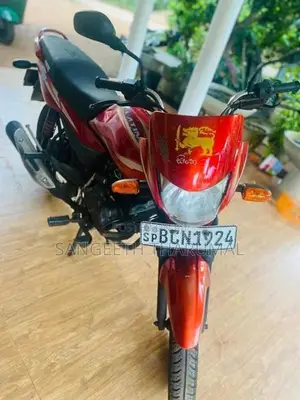 Bajaj Platina 100 2015