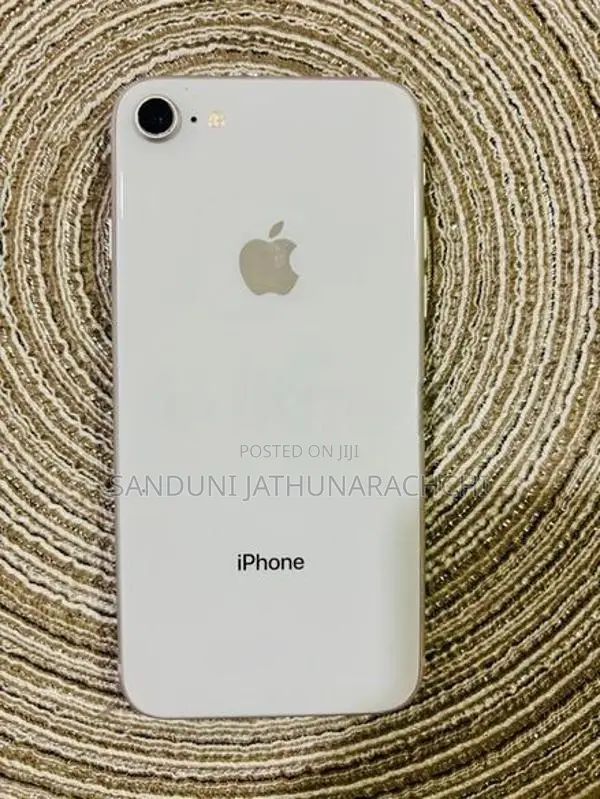 Apple iPhone 8 (Used)