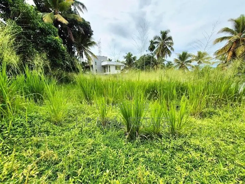 20 Perches Residential Bare Land For Sale in Malabe