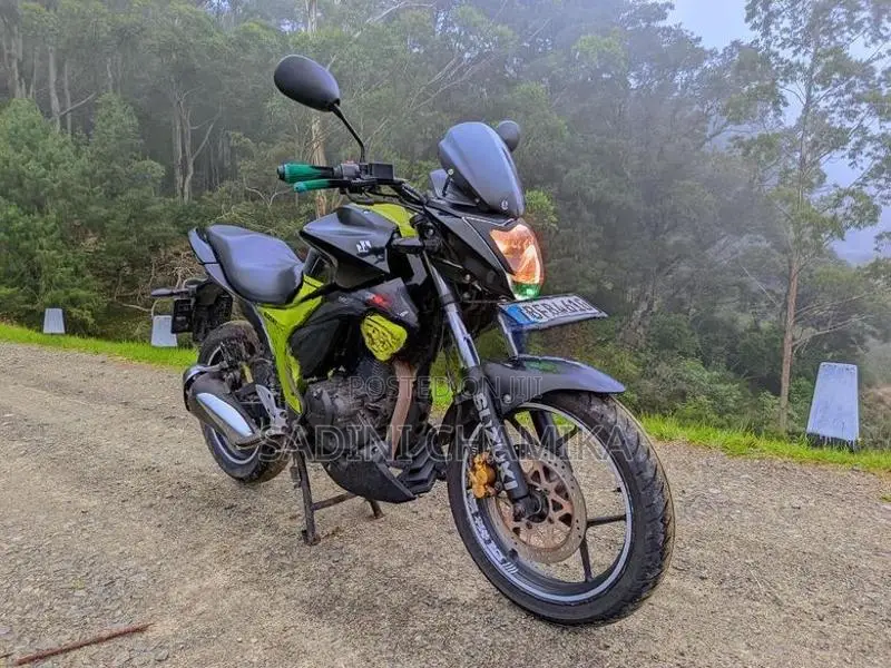 Suzuki Gixxer 2017