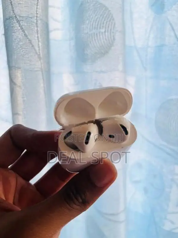 Apple AirPods 4