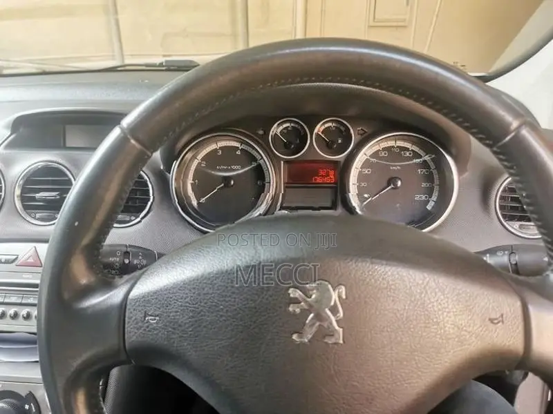 Peugeot 408 2013