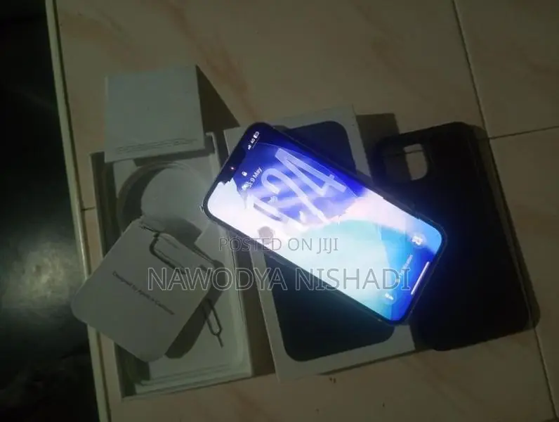 Apple iPhone 13 (Used)