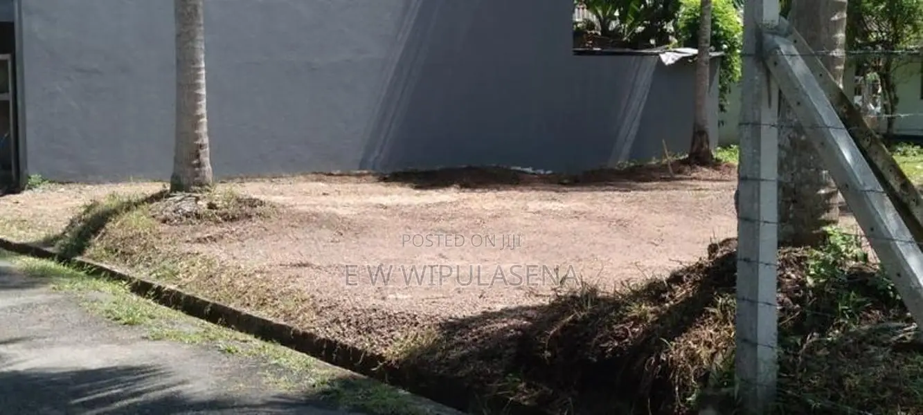 11 PERCH LAND FOR SALE in POLGASOVITA