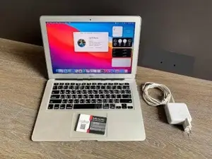 Apple macbook Air i5