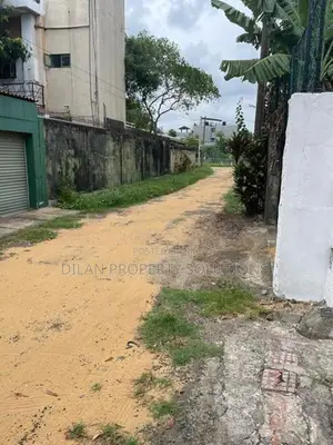land for sale in 3rd lane Rathmalana -7.8 perches