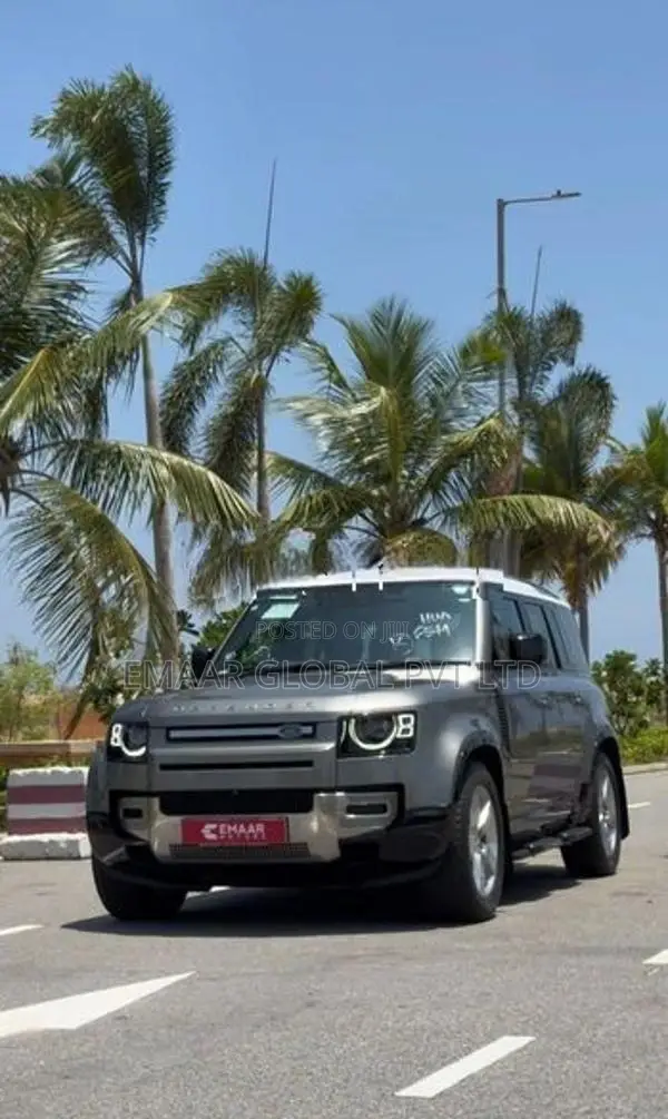Land Rover Defender 110 2023